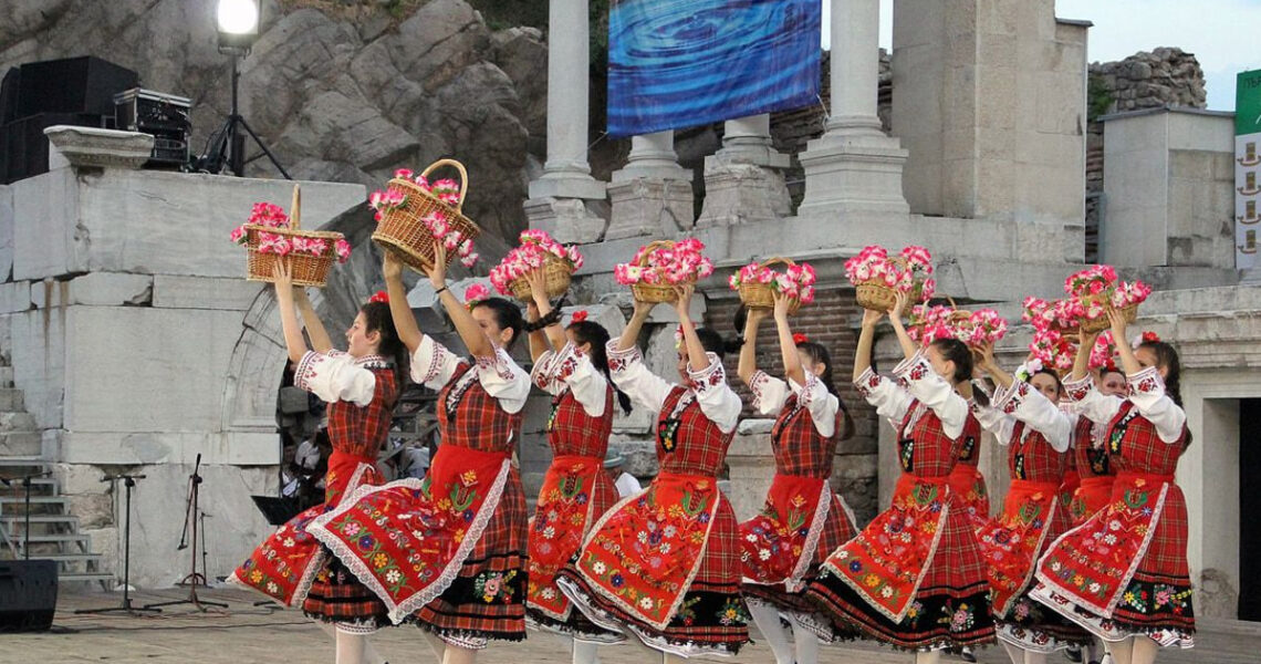 Bulgarische Folklore bringt Kultur und Tradition nach München